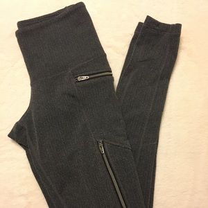 Athleta herringbone zipper tight